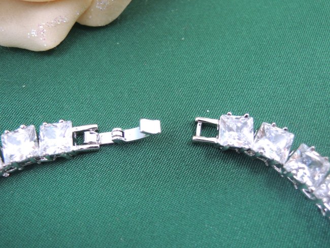 �l�b�N���X