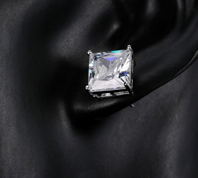 �L���[�r�b�N�W���R�j�A�̃l�b�N���X