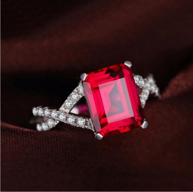 �L���[�r�b�N�W���R�j�A�@���r�[ �����O