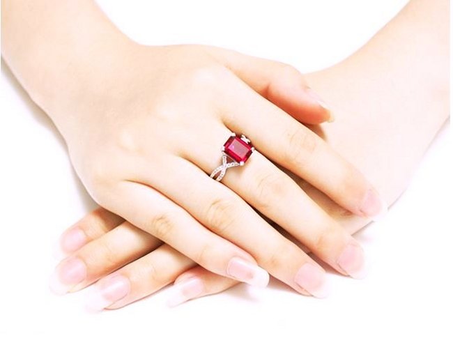 �L���[�r�b�N�W���R�j�A�@���r�[ �����O