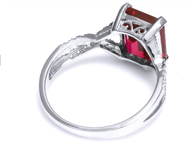 �L���[�r�b�N�W���R�j�A�@���r�[ �����O