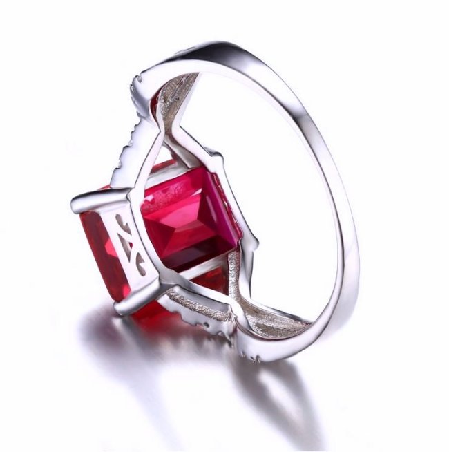 �L���[�r�b�N�W���R�j�A�@���r�[ �����O