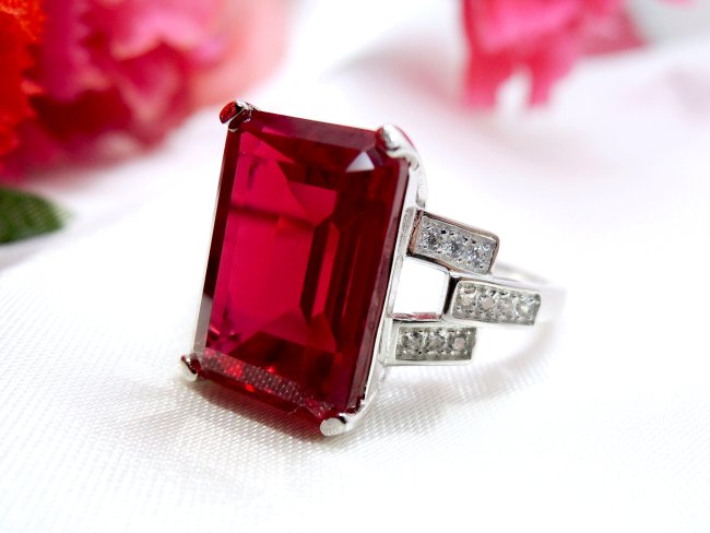 �L���[�r�b�N�W���R�j�A�@���r�[ �����O