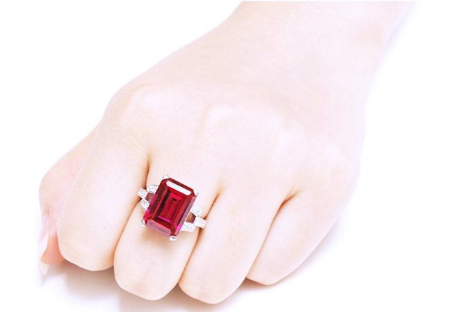 �L���[�r�b�N�W���R�j�A�@���r�[ �����O