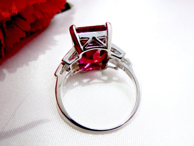 �L���[�r�b�N�W���R�j�A�@���r�[ �����O