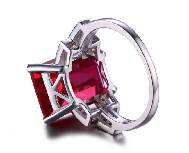 �L���[�r�b�N�W���R�j�A�@���r�[ �����O