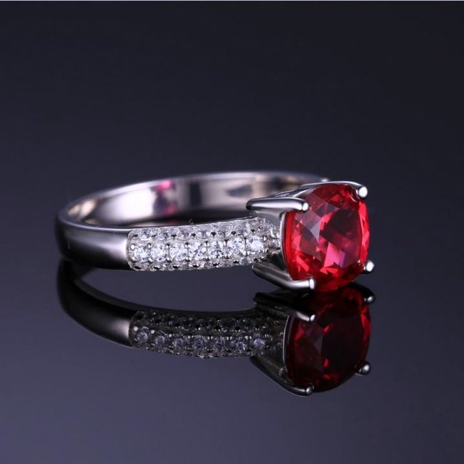 �L���[�r�b�N�W���R�j�A�@���r�[ �����O