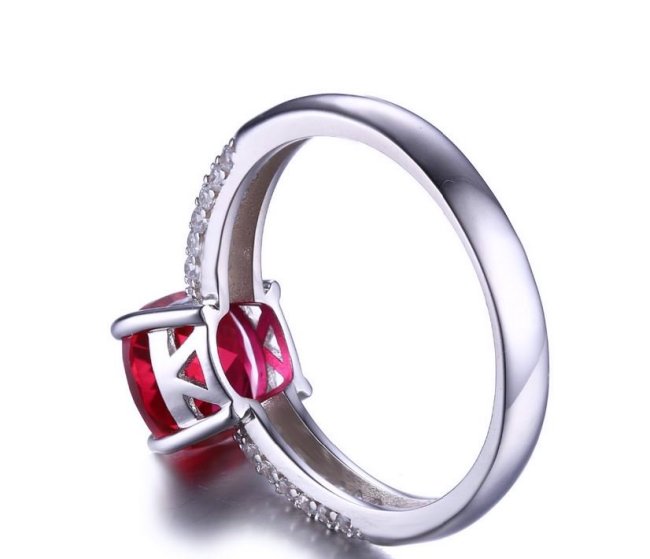 �L���[�r�b�N�W���R�j�A�@���r�[ �����O