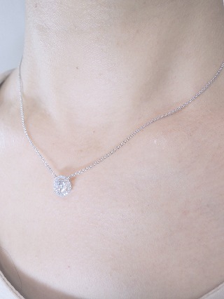 �L���[�r�b�N�W���R�j�A�̃y���_���g