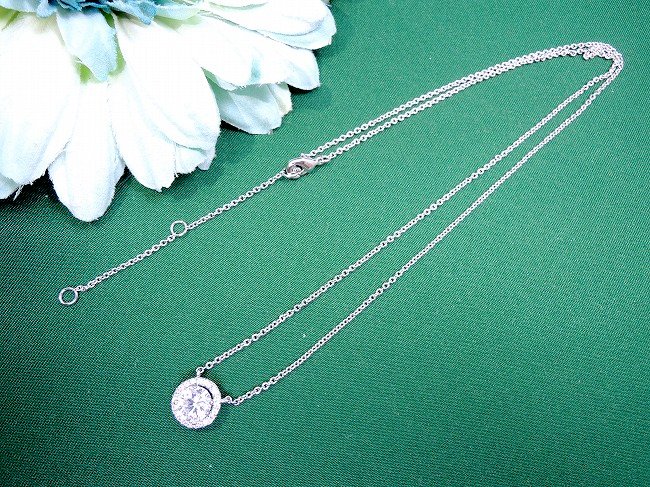 �L���[�r�b�N�W���R�j�A�̃y���_���g