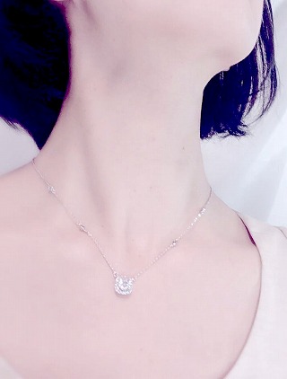 �L���[�r�b�N�W���R�j�A�̃y���_���g