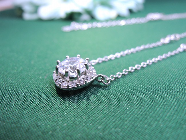 �L���[�r�b�N�W���R�j�A�̃y���_���g