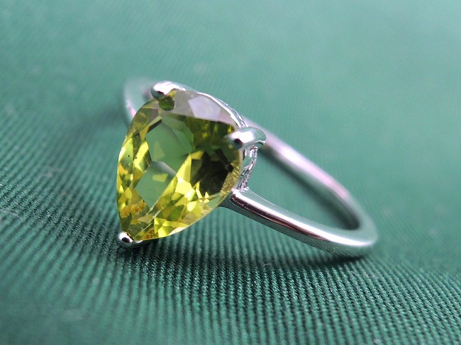 �y���h�b�g �����O