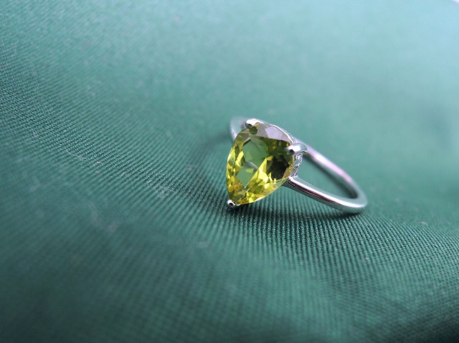 �y���h�b�g �����O