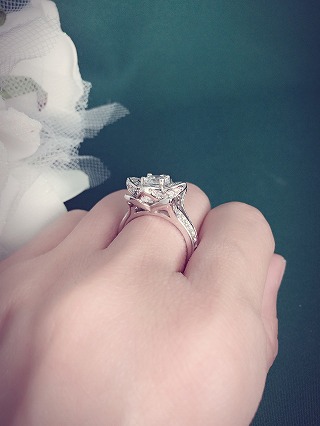 �L���[�r�b�N�W���R�j�A �����O