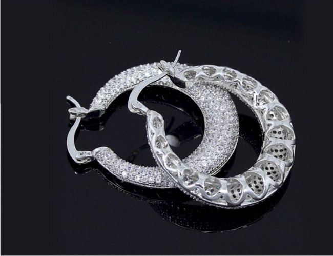 �t�[�v�s�A�X