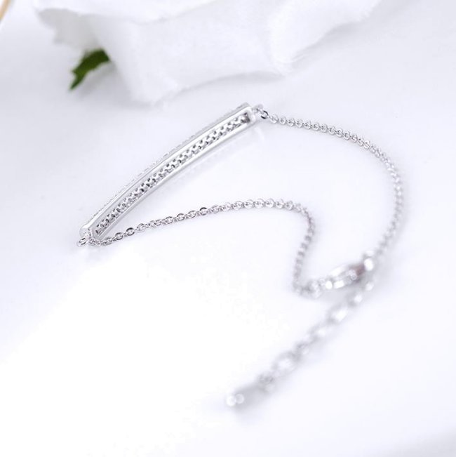 �u���X���b�g�@�L���[�r�b�N�W���R�j�A�E�A�N�Z�T���[