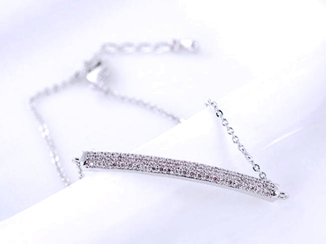 �u���X���b�g�@�L���[�r�b�N�W���R�j�A�E�A�N�Z�T���[