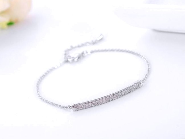 �u���X���b�g�@�L���[�r�b�N�W���R�j�A�E�A�N�Z�T���[