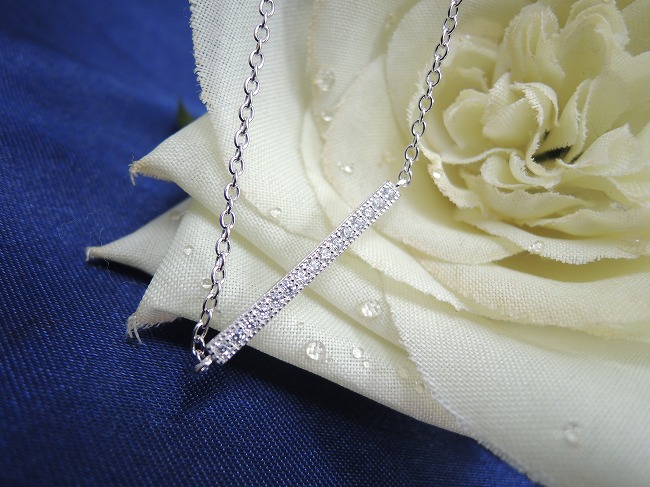 �u���X���b�g�@�L���[�r�b�N�W���R�j�A�E�A�N�Z�T���[