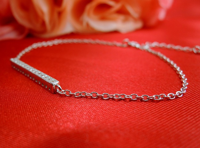 �u���X���b�g�@�L���[�r�b�N�W���R�j�A�E�A�N�Z�T���[