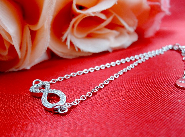 �u���X���b�g�@�L���[�r�b�N�W���R�j�A�E�A�N�Z�T���[