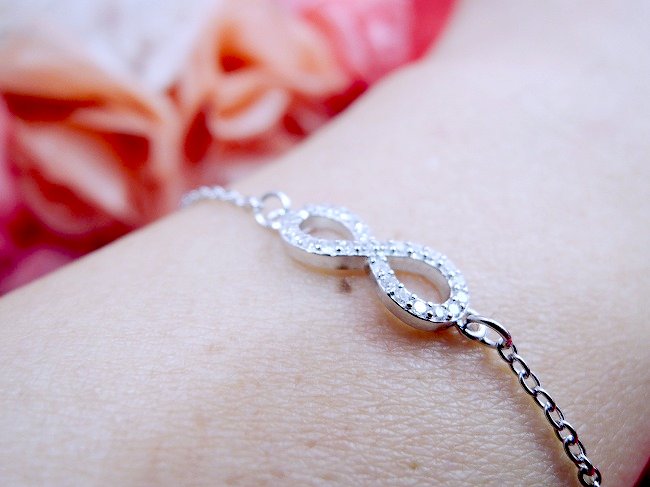 �u���X���b�g�@�L���[�r�b�N�W���R�j�A�E�A�N�Z�T���[