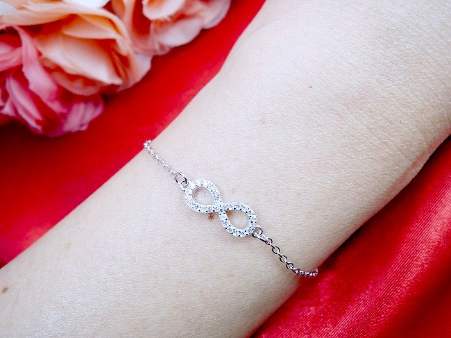 �u���X���b�g�@�L���[�r�b�N�W���R�j�A�E�A�N�Z�T���[