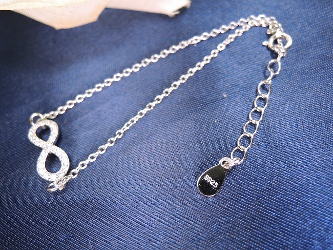 �u���X���b�g�@�L���[�r�b�N�W���R�j�A�E�A�N�Z�T���[