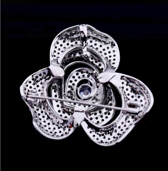 �t�����[���`�[�t�@�u���[�`