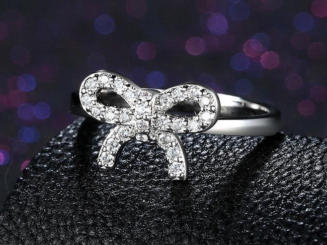 ���{�����`�[�t�@�����O�@�L���[�r�b�N�W���R�j�A�E�A�N�Z�T���[