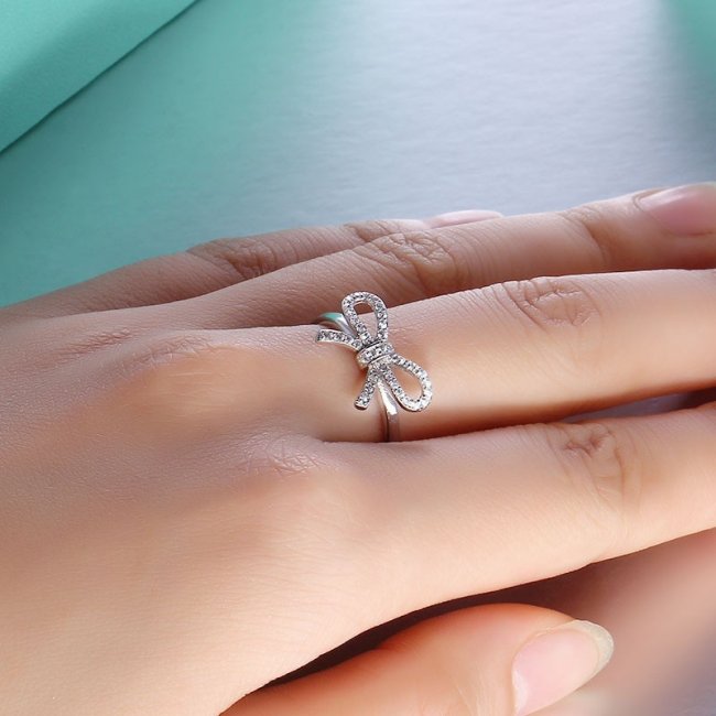 ���{�����`�[�t�@�����O�@�L���[�r�b�N�W���R�j�A�E�A�N�Z�T���[