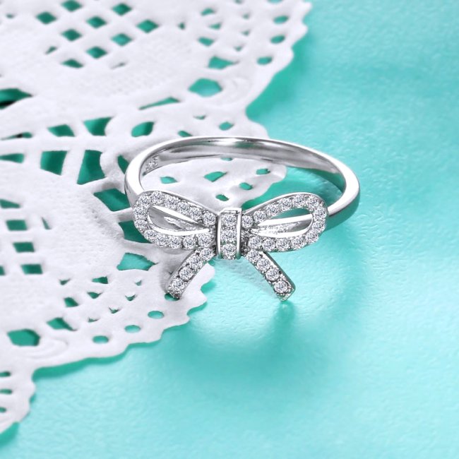 ���{�����`�[�t�@�����O�@�L���[�r�b�N�W���R�j�A�E�A�N�Z�T���[