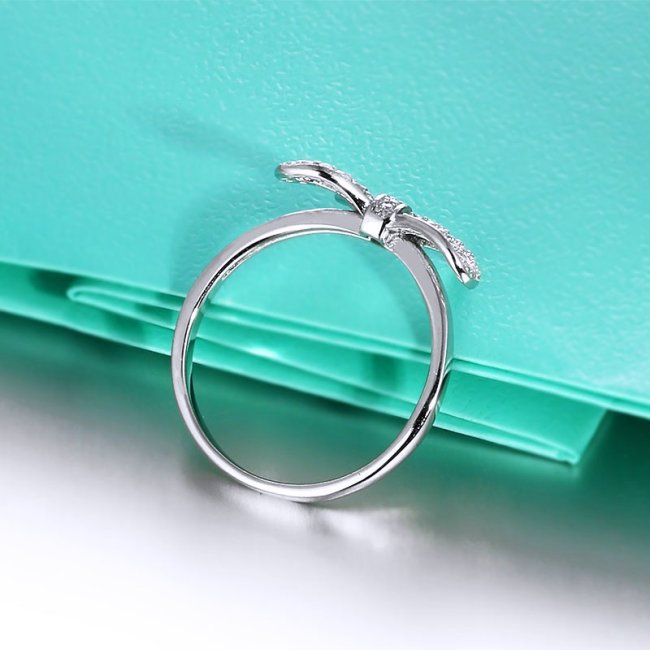 ���{�����`�[�t�@�����O�@�L���[�r�b�N�W���R�j�A�E�A�N�Z�T���[