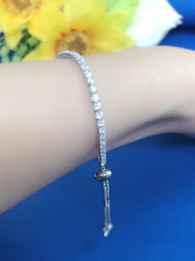 �u���X���b�g�@�L���[�r�b�N�W���R�j�A�E�A�N�Z�T���[