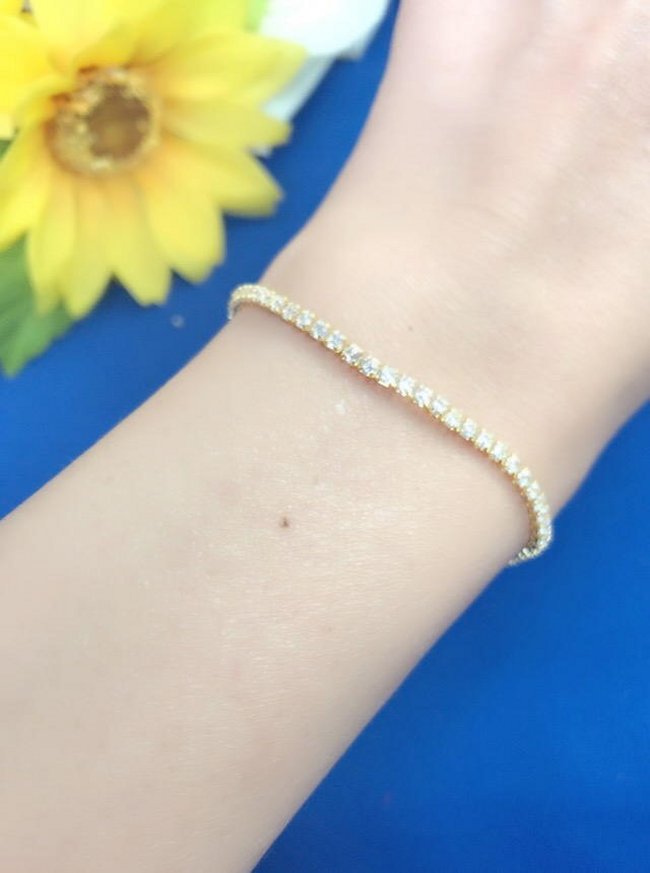 �u���X���b�g�@�L���[�r�b�N�W���R�j�A�E�A�N�Z�T���[