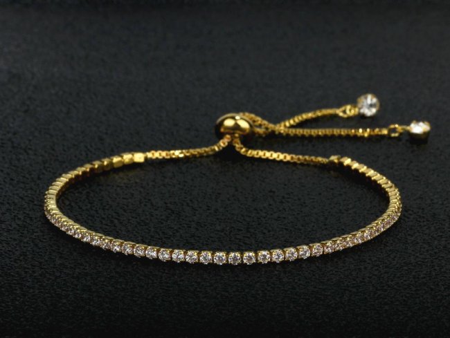 �u���X���b�g�@�L���[�r�b�N�W���R�j�A�E�A�N�Z�T���[