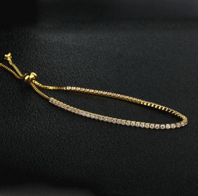 �u���X���b�g�@�L���[�r�b�N�W���R�j�A�E�A�N�Z�T���[