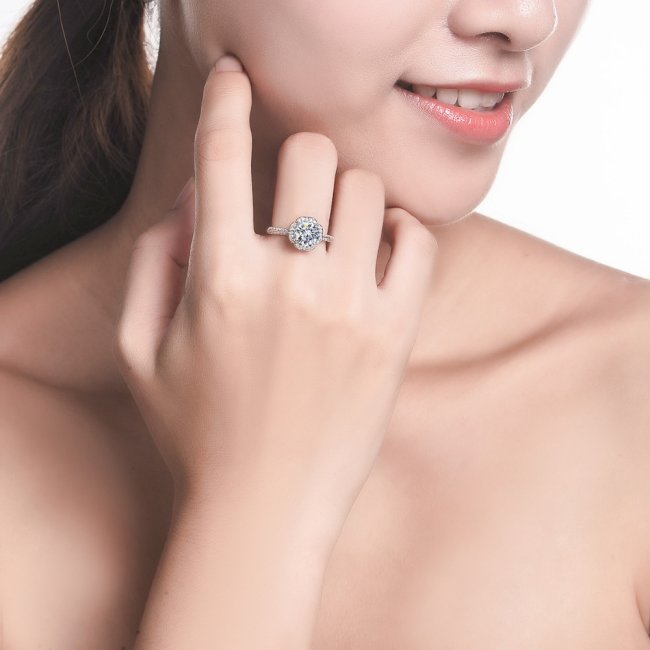 �L���[�r�b�N�W���R�j�A �����O