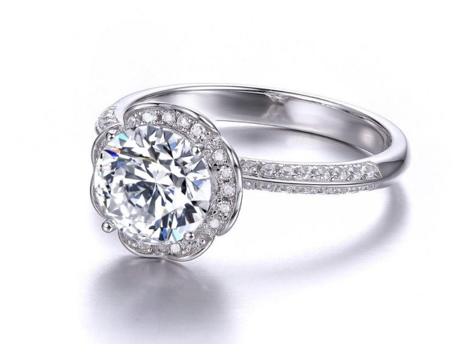 �L���[�r�b�N�W���R�j�A �����O