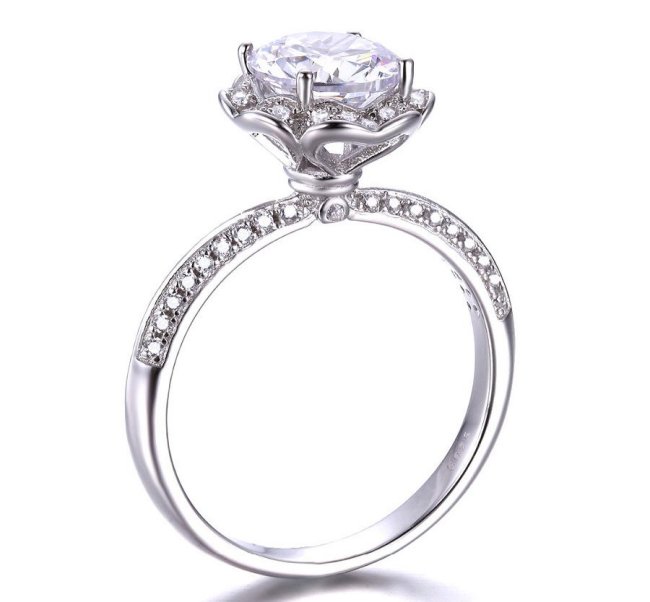 �L���[�r�b�N�W���R�j�A �����O