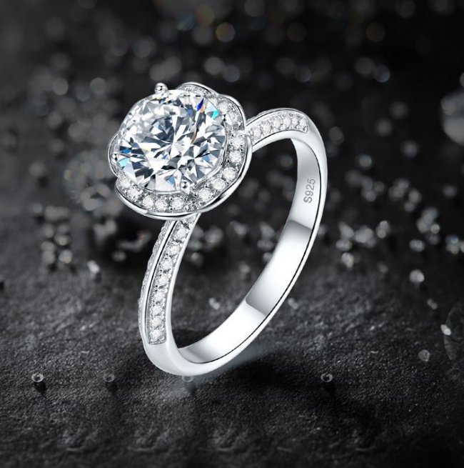 �L���[�r�b�N�W���R�j�A �����O