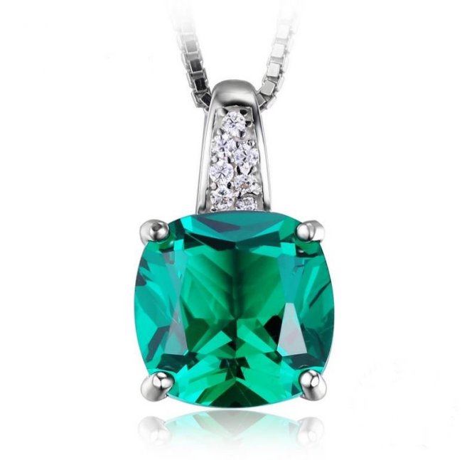 �G�������h�@�y���_���g�E�l�b�N���X�@�L���[�r�b�N�W���R�j�A�E�A�N�Z�T���[