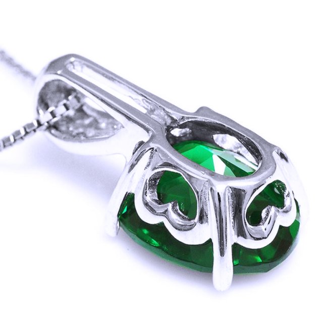 �G�������h�@�y���_���g�E�l�b�N���X�@�L���[�r�b�N�W���R�j�A�E�A�N�Z�T���[