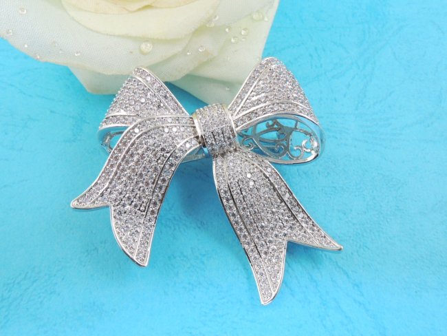 ���{�� ���`�[�t�@�u���[�`