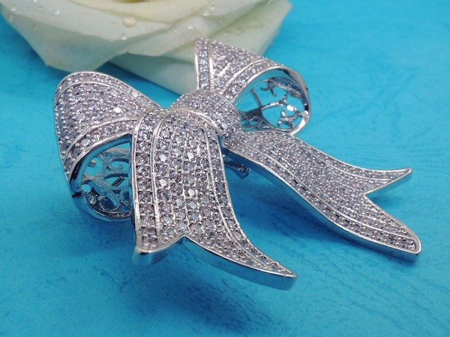 ���{�� ���`�[�t�@�u���[�`