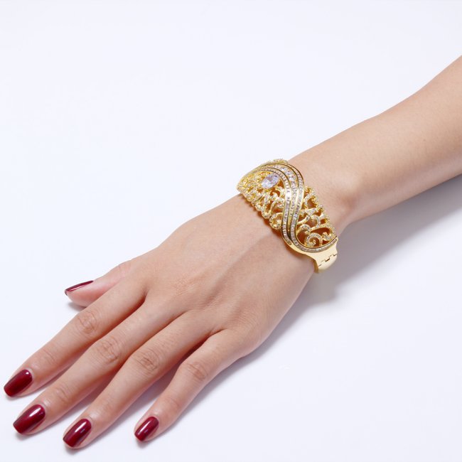 �S�[���h�@�o���O���E�u���X���b�g�@�L���[�r�b�N�W���R�j�A�E�A�N�Z�T���[