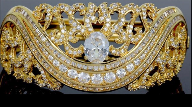 �S�[���h�@�o���O���E�u���X���b�g�@�L���[�r�b�N�W���R�j�A�E�A�N�Z�T���[