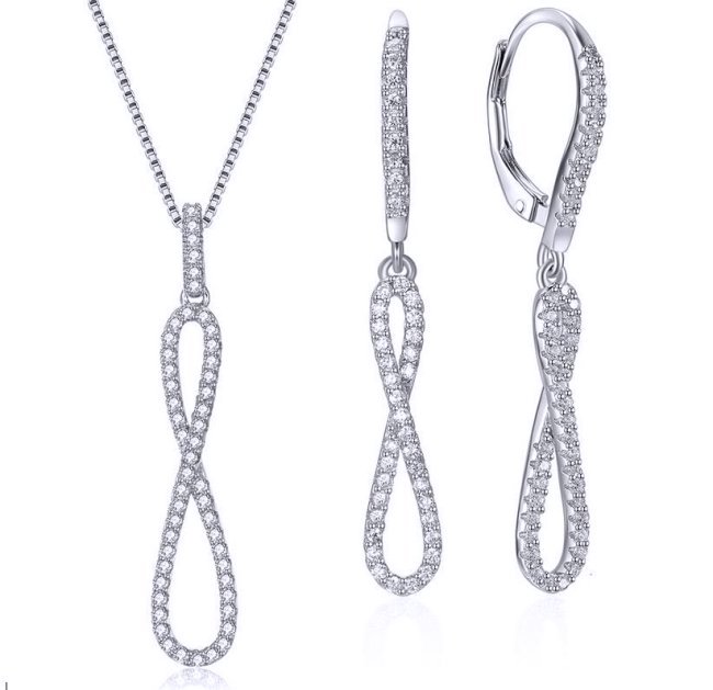 �A�N�Z�T���[ �C���t�B�j�e�B�@�L���[�r�b�N�W���R�j�A�@�y���_���g