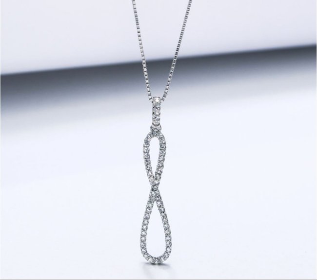 �A�N�Z�T���[ �C���t�B�j�e�B�@�L���[�r�b�N�W���R�j�A�@�y���_���g